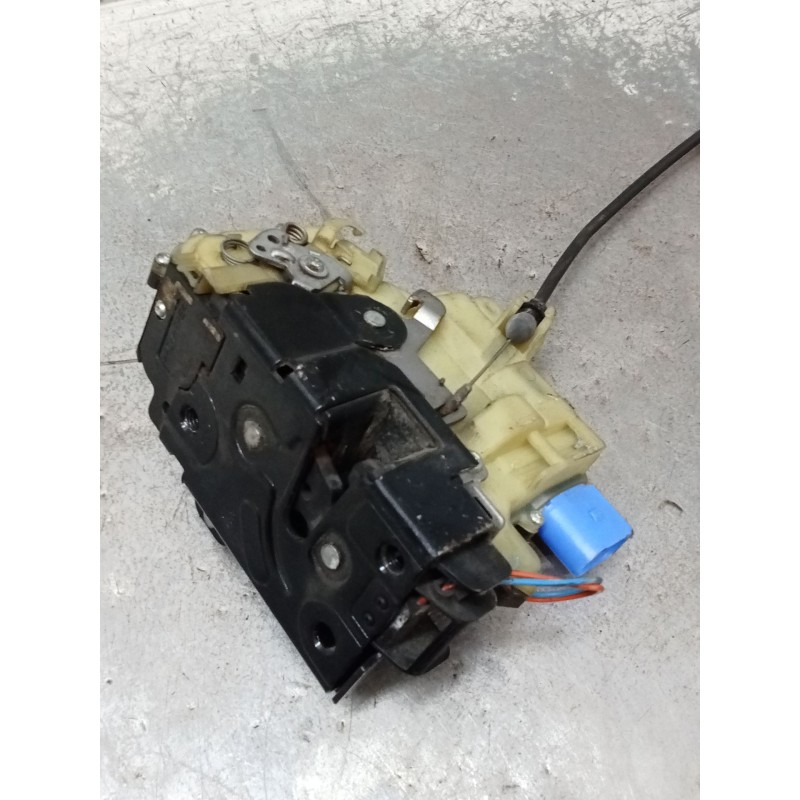 Recambio de motor cierre centralizado delantero izquierdo para seat ibiza iii (6l1) 1.4 tdi referencia OEM IAM 991990300 5P 