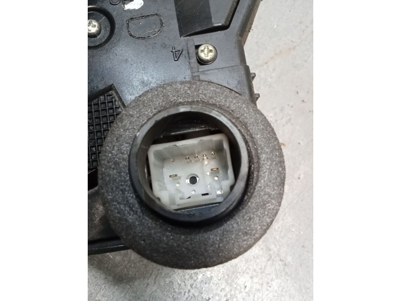 Recambio de motor cierre centralizado delantero izquierdo para toyota yaris (_p9_) 1.4 d-4d (nlp90_) referencia OEM IAM 3P  