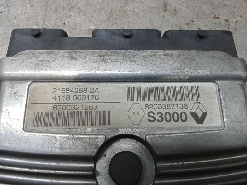 Recambio de centralita motor uce para renault megane ii (bm0/1_, cm0/1_) 1.6 16v (bm0c, cm0c) referencia OEM IAM 8200321263 8200