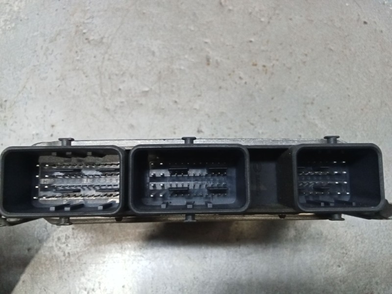 Recambio de centralita motor uce para renault megane ii (bm0/1_, cm0/1_) 1.6 16v (bm0c, cm0c) referencia OEM IAM 8200321263 8200