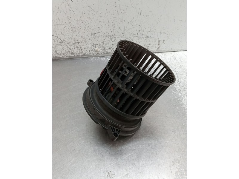Recambio de motor calefaccion para ford fiesta v (jh_, jd_) 1.4 16v referencia OEM IAM 1736005401  