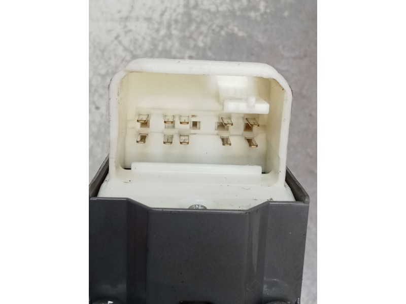 Recambio de mando elevalunas delantero izquierdo para toyota yaris (_p9_) 1.4 d-4d (nlp90_) referencia OEM IAM   