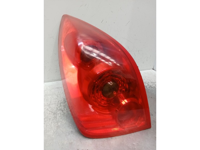 Recambio de piloto trasero izquierdo para nissan primera (p12) 2.2 dci referencia OEM IAM   