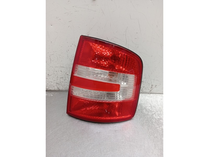 Recambio de piloto trasero derecho para skoda fabia i combi (6y5) 1.4 tdi referencia OEM IAM 6Y9945096  