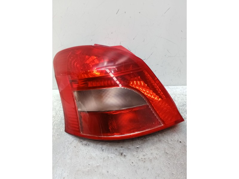 Recambio de piloto trasero izquierdo para toyota yaris (_p9_) 1.4 d-4d (nlp90_) referencia OEM IAM   