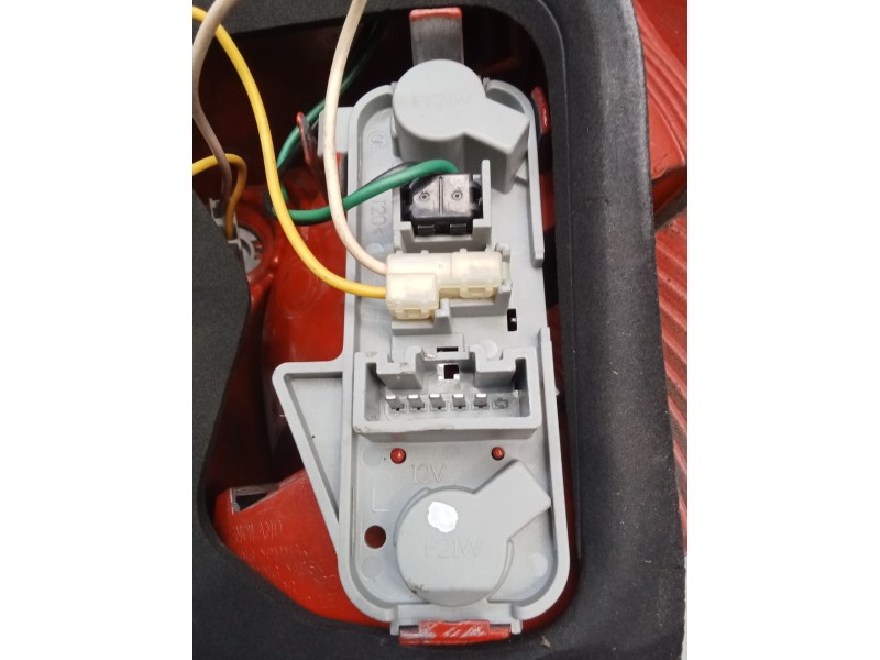 Recambio de piloto trasero izquierdo para toyota yaris (_p9_) 1.4 d-4d (nlp90_) referencia OEM IAM   