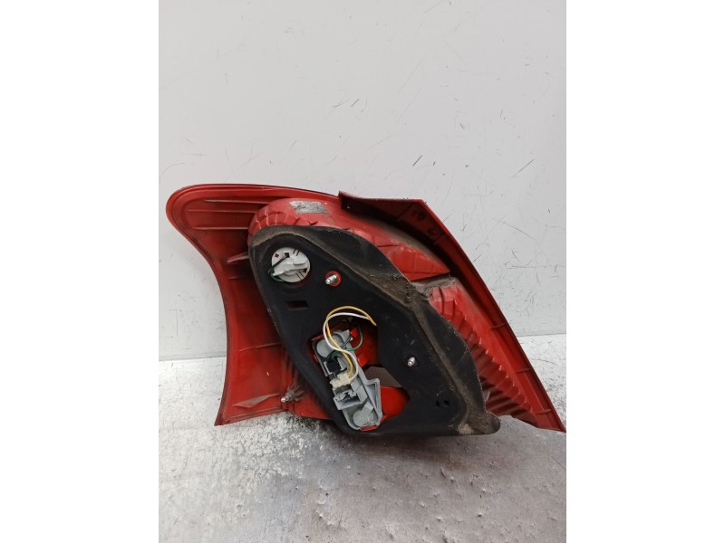 Recambio de piloto trasero derecho para toyota yaris (_p9_) 1.4 d-4d (nlp90_) referencia OEM IAM   