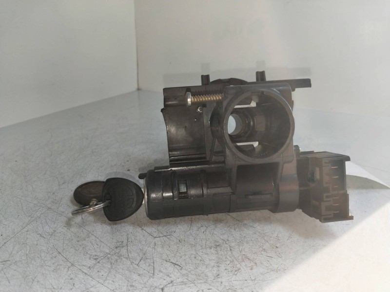 Recambio de conmutador de arranque para lancia delta 1.9 turbodiesel cat referencia OEM IAM 7601589  