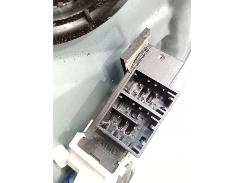 Recambio de motor elevalunas delantero izquierdo para seat ibiza iii (6l1) 1.4 tdi referencia OEM IAM 6L4837751EE 5P 