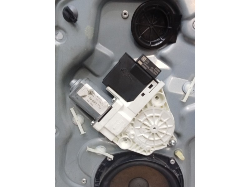 Recambio de elevalunas delantero derecho para seat ibiza iii (6l1) 1.4 tdi referencia OEM IAM 6L4837752ER 5P 