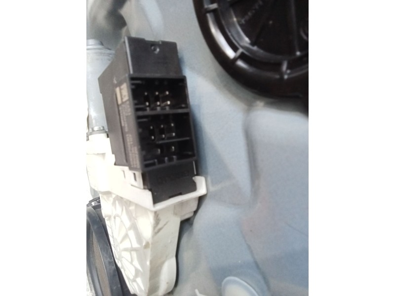 Recambio de elevalunas delantero derecho para seat ibiza iii (6l1) 1.4 tdi referencia OEM IAM 6L4837752ER 5P 