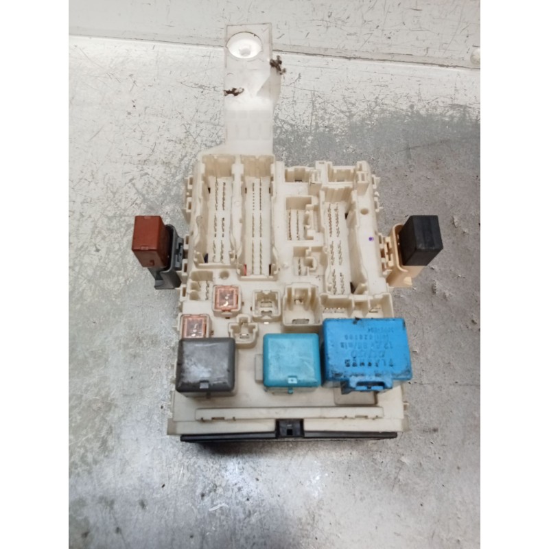 Recambio de caja reles / fusibles para toyota yaris (_p9_) 1.4 d-4d (nlp90_) referencia OEM IAM 61062294 8273052700 