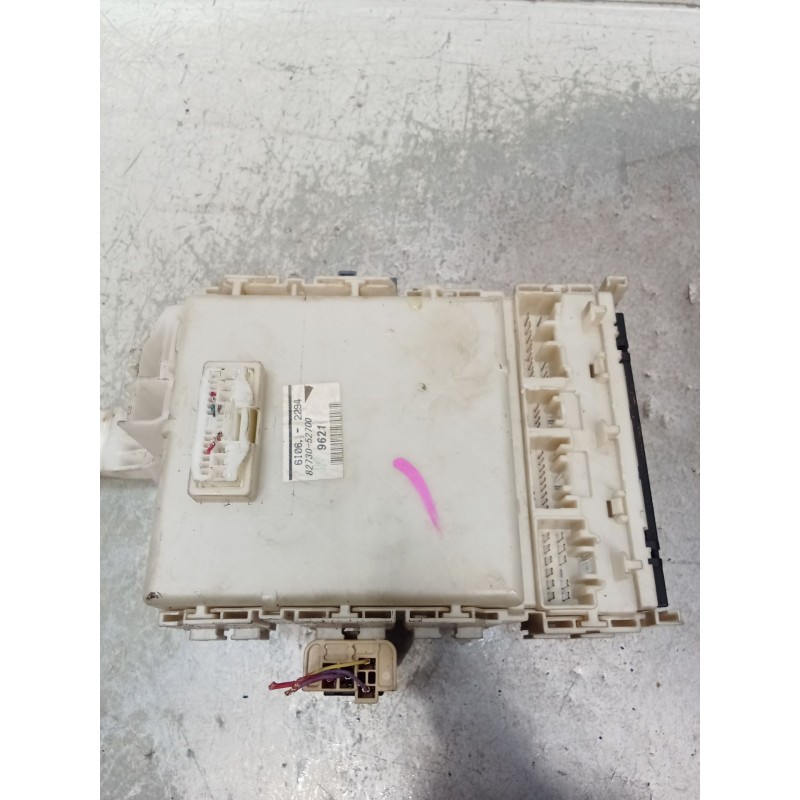 Recambio de caja reles / fusibles para toyota yaris (_p9_) 1.4 d-4d (nlp90_) referencia OEM IAM 61062294 8273052700 