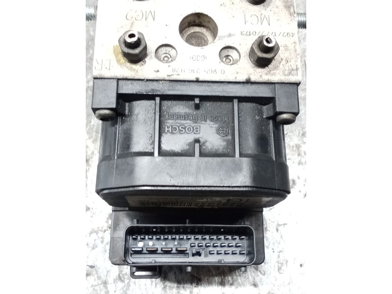 Recambio de abs para kia sorento i (jc) 2.5 crdi referencia OEM IAM 0273004660 0265216928 589103E310