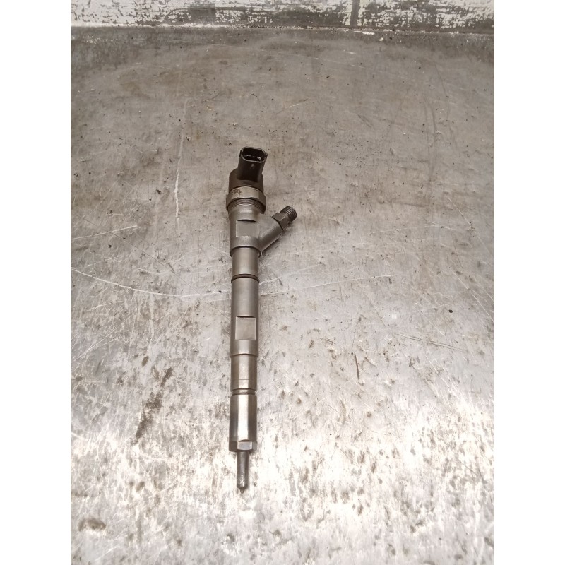 Recambio de inyector para kia sorento i (jc) 2.5 crdi referencia OEM IAM 0445110186 338004A160 BOSCH