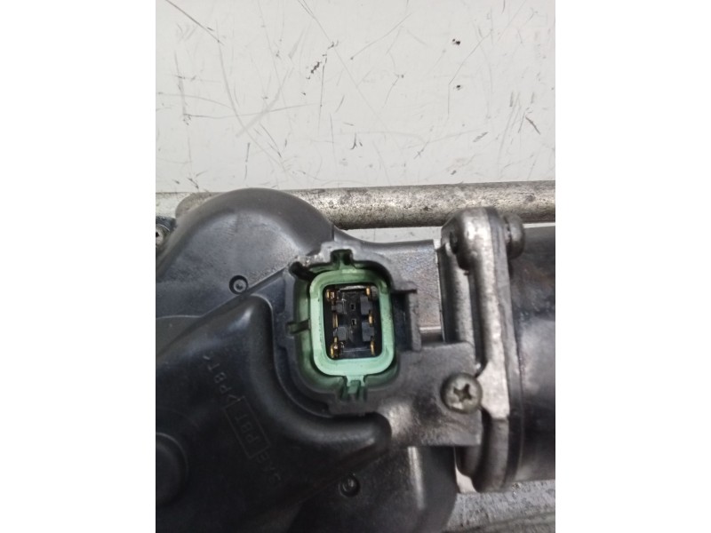 Recambio de motor limpia delantero para nissan primera (p12) 2.0 referencia OEM IAM   