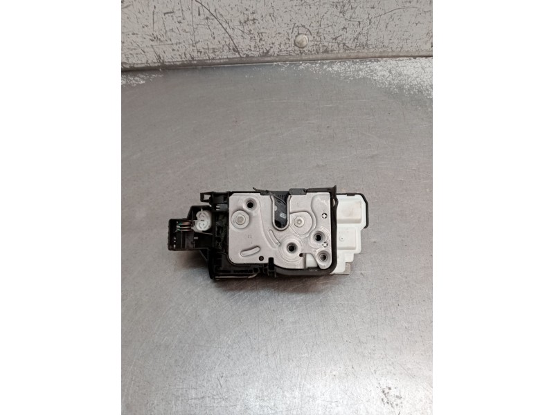 Recambio de motor cierre centralizado trasero derecho para volvo xc60 business plus 2wd referencia OEM IAM  5P 