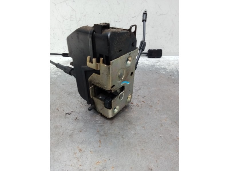 Recambio de motor cierre centralizado trasero derecho para nissan primera (p12) 2.0 referencia OEM IAM 5P  