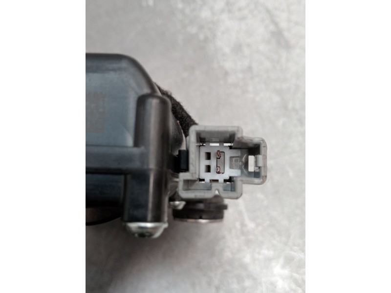 Recambio de motor cierre centralizado porton para volvo xc60 business plus 2wd referencia OEM IAM  5P 