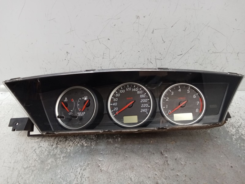 Recambio de cuadro instrumentos para nissan primera (p12) 2.0 referencia OEM IAM AV610 2111575  