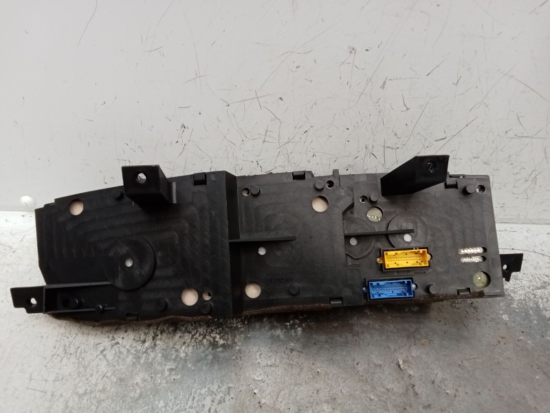 Recambio de cuadro instrumentos para nissan primera (p12) 2.0 referencia OEM IAM AV610 2111575  