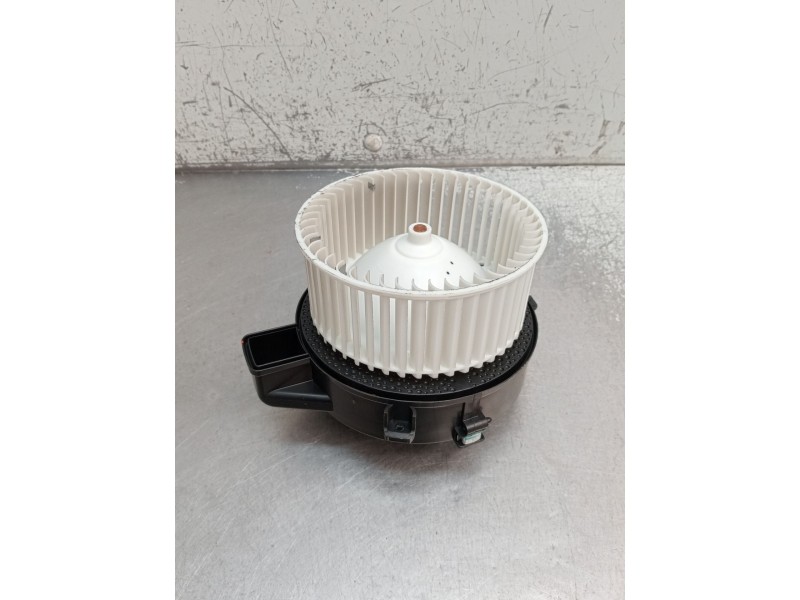 Recambio de motor calefaccion para volvo xc60 business plus 2wd referencia OEM IAM 0130309512  