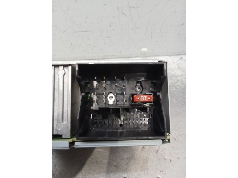 Recambio de sistema audio / radio cd para renault megane iii hatchback (bz0/1_, b3_) 1.6 16v (bz1b, bz1h) referencia OEM IAM 281