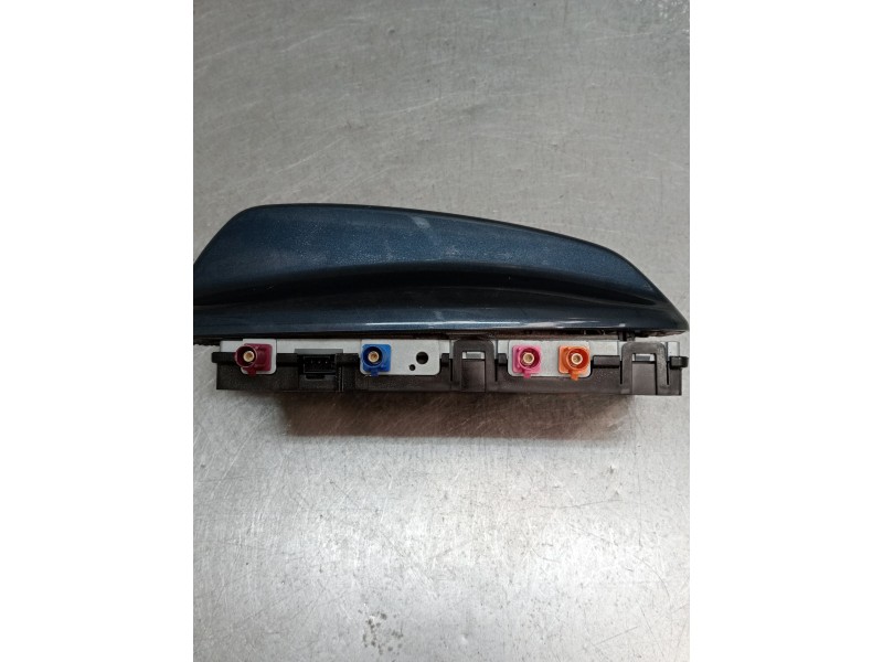 Recambio de antena para volvo xc60 business plus 2wd referencia OEM IAM 31438104 19W134AD801 