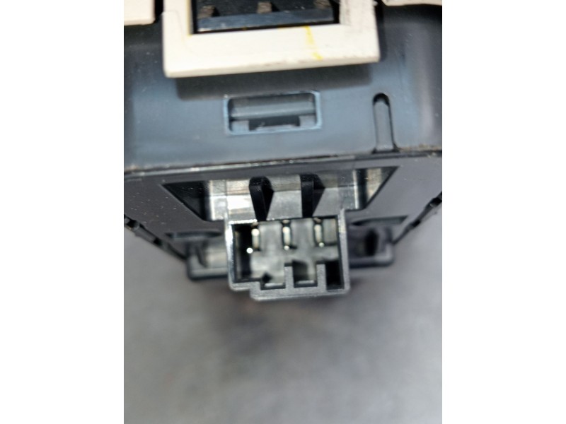 Recambio de mando elevalunas delantero izquierdo para volvo xc60 business plus 2wd referencia OEM IAM 31433407 5P 