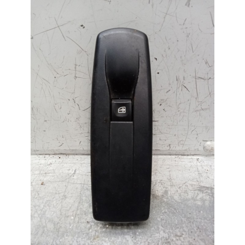 Recambio de mando elevalunas delantero derecho para renault megane iii hatchback (bz0/1_, b3_) 1.6 16v (bz1b, bz1h) referencia O