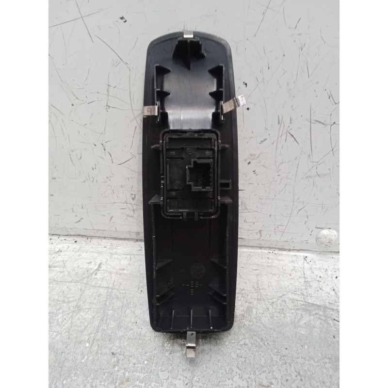 Recambio de mando elevalunas delantero derecho para renault megane iii hatchback (bz0/1_, b3_) 1.6 16v (bz1b, bz1h) referencia O