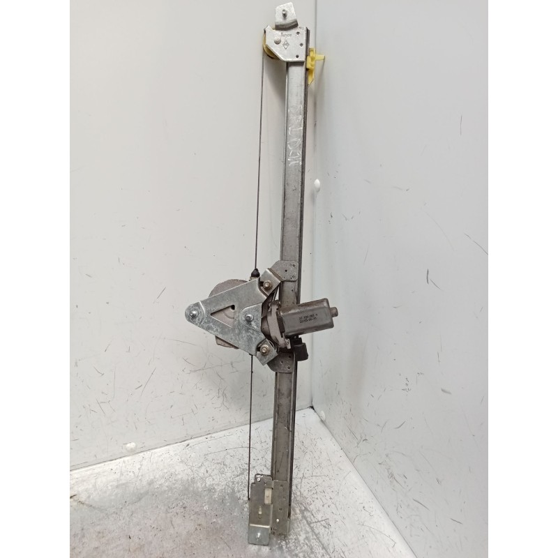 Recambio de elevalunas delantero derecho para nissan primastar furgoneta (x83) 1.9 dci 100 referencia OEM IAM 7700311821F 911637