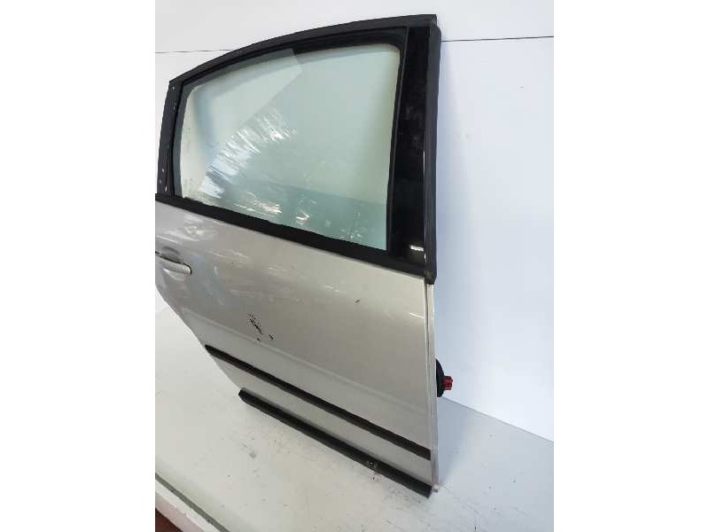 Recambio de puerta trasera derecha para volkswagen passat berlina (3b2) highline syncro / 4motion referencia OEM IAM   