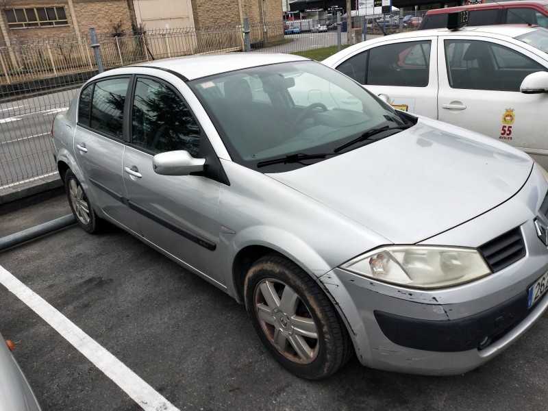 renault megane ii classic berlina del año 2005