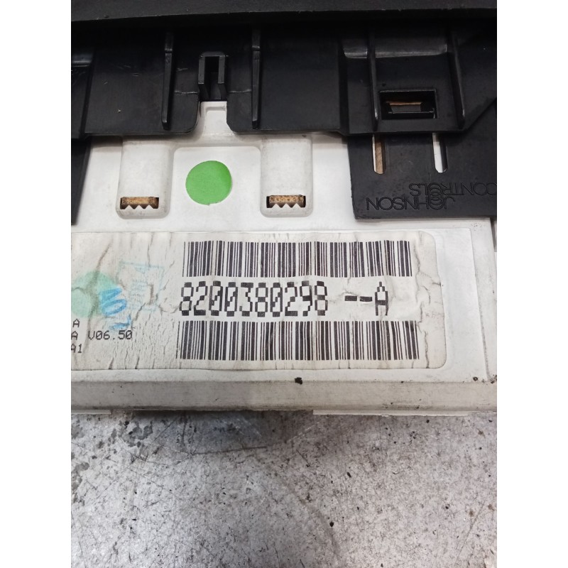 Recambio de pantalla multifuncion para nissan primastar furgoneta (x83) 1.9 dci 100 referencia OEM IAM 8200380298A  