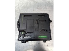 Recambio de caja reles / fusibles para renault megane iii hatchback (bz0/1_, b3_) 1.6 16v (bz1b, bz1h) referencia OEM IAM 284B15