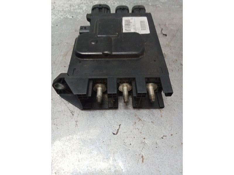 Recambio de caja reles / fusibles para renault megane iii hatchback (bz0/1_, b3_) 1.6 16v (bz1b, bz1h) referencia OEM IAM 243800