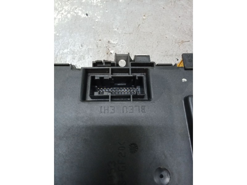 Recambio de caja reles / fusibles para citroën xsara (n1) 1.6 16v referencia OEM IAM 9650913880  