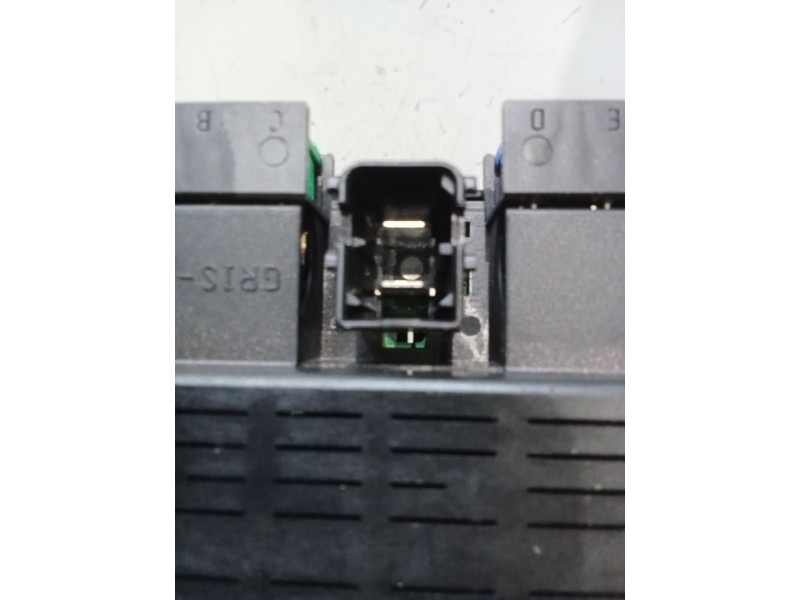 Recambio de caja reles / fusibles para citroën xsara (n1) 1.6 16v referencia OEM IAM 9650913880  