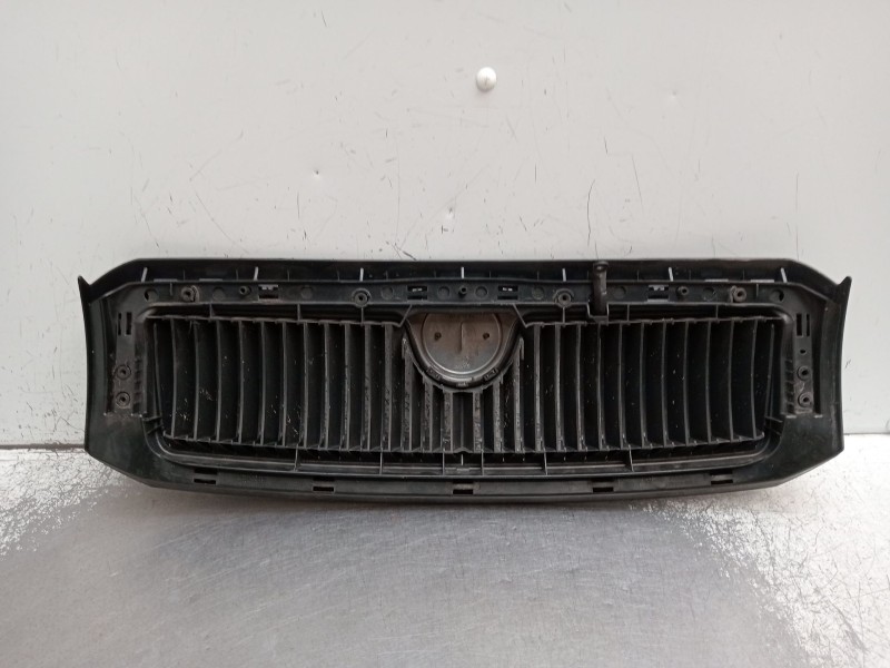 Recambio de rejilla delantera para skoda fabia i combi (6y5) 1.4 tdi referencia OEM IAM   