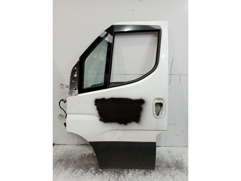 Recambio de puerta delantera izquierda para iveco daily vi furgoneta 33s13, 35s13, 35c13 referencia OEM IAM  5P 