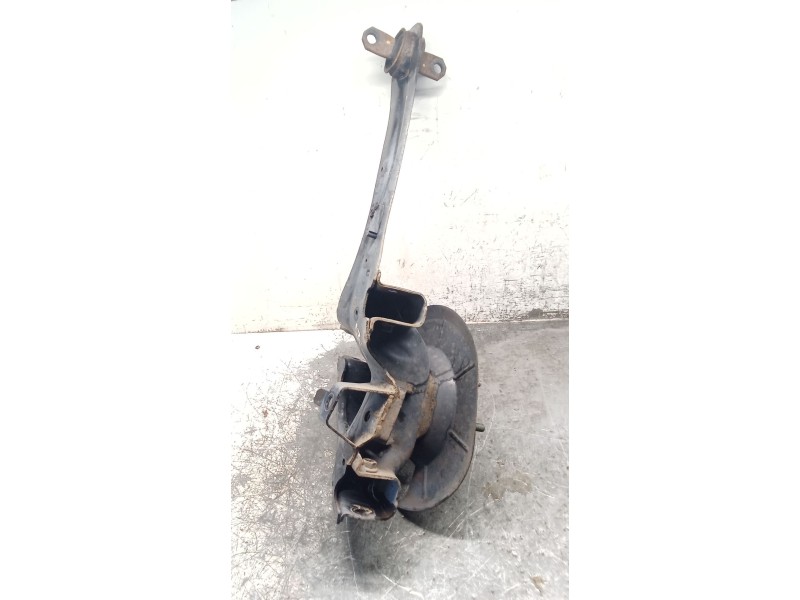 Recambio de mangueta trasera izquierda para mazda 3 (bk) 1.6 di turbo referencia OEM IAM 3N612C299A  