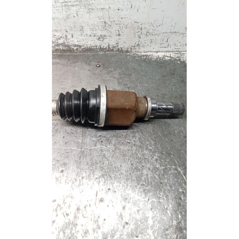 Recambio de transmision delantera izquierda para renault megane ii (bm0/1_, cm0/1_) 1.6 16v (bm0c, cm0c) referencia OEM IAM 8200