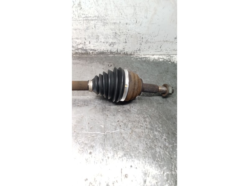 Recambio de transmision delantera derecha para renault megane ii (bm0/1_, cm0/1_) 1.6 16v (bm0c, cm0c) referencia OEM IAM 820026