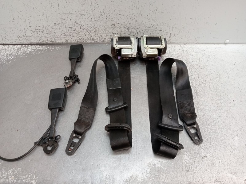 Recambio de juego cinturones delantero para audi a4 b7 (8ec) 2.0 tdi 16v referencia OEM IAM  4P 