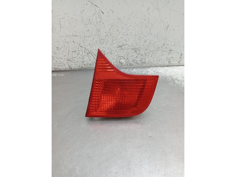 Recambio de piloto trasero derecho interior para audi a4 b7 (8ec) 2.0 tdi 16v referencia OEM IAM 8E5945094A  