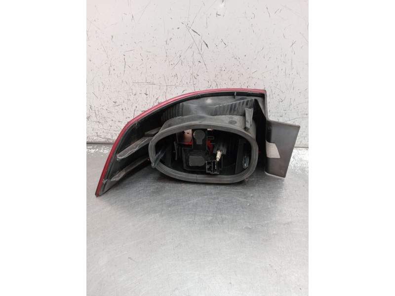 Recambio de piloto trasero derecho para renault laguna ii (bg0/1_) 2.2 dci (bg0f) referencia OEM IAM   