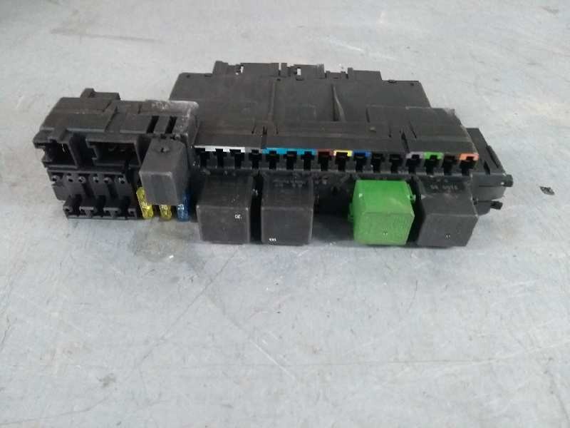 Recambio de caja reles / fusibles para mercedes clase s (w220) berlina 5.0 v8 24v cat referencia OEM IAM 05045123 A0275454532 