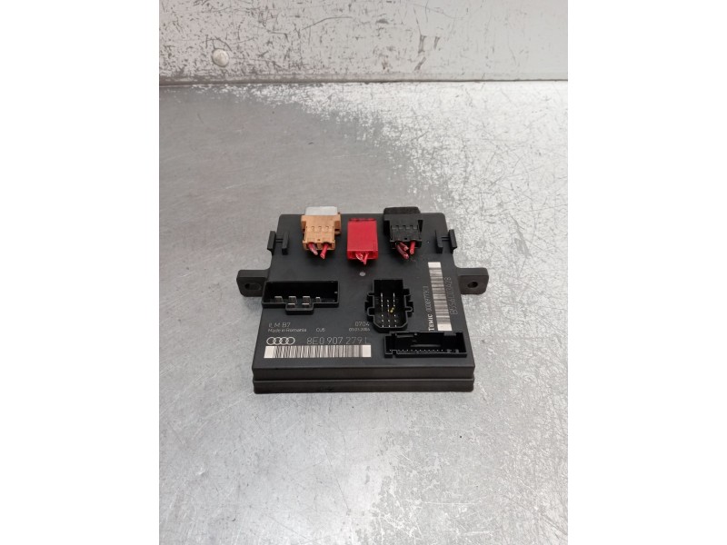 Recambio de caja reles / fusibles para audi a4 b7 (8ec) 2.0 tdi 16v referencia OEM IAM 8E0907279L  