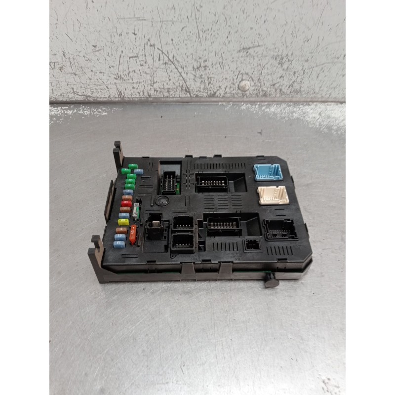 Recambio de caja reles / fusibles para peugeot 307 sw (3h) 1.6 hdi 110 referencia OEM IAM 9661940480 BSI2004H05 01160106